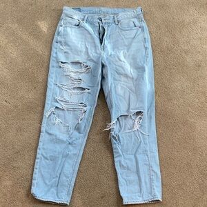 American Eagle Outfitters Light Blue Distressed Boyfriend Jeans